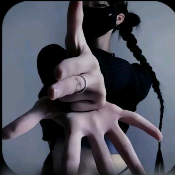 ┈┾べ人间༺