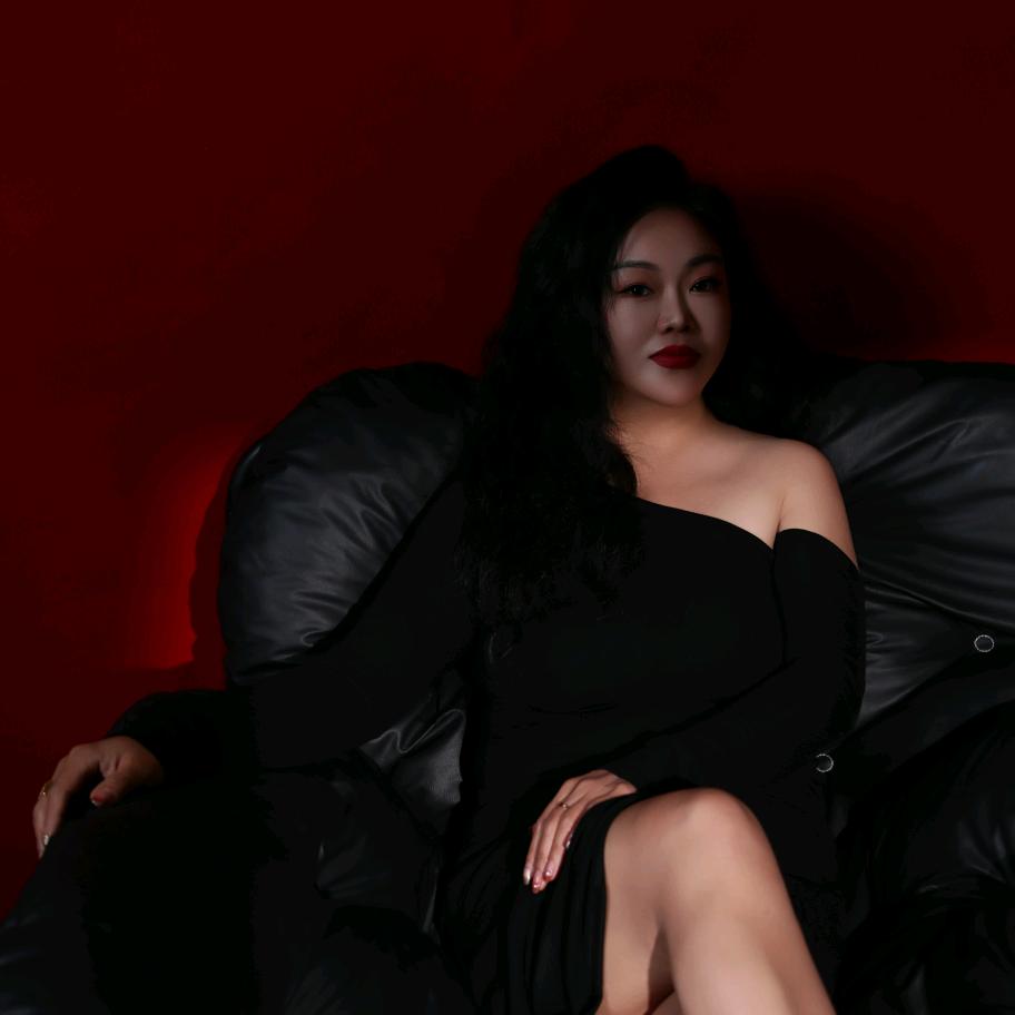 玲子（爱美食爱生活）