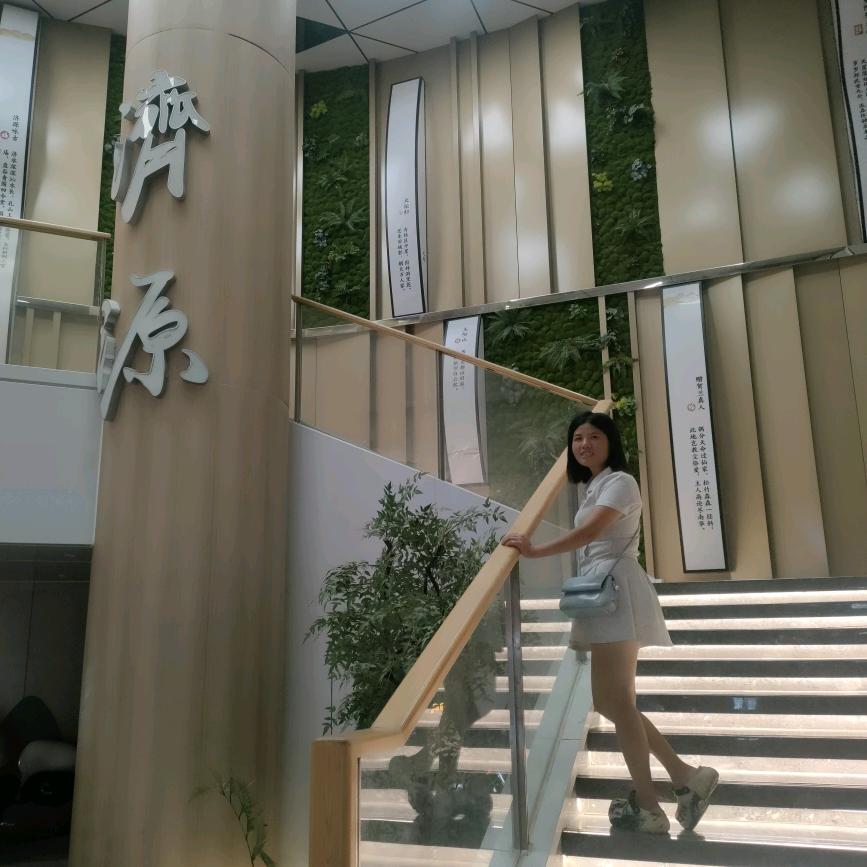 娈崽很“忙”