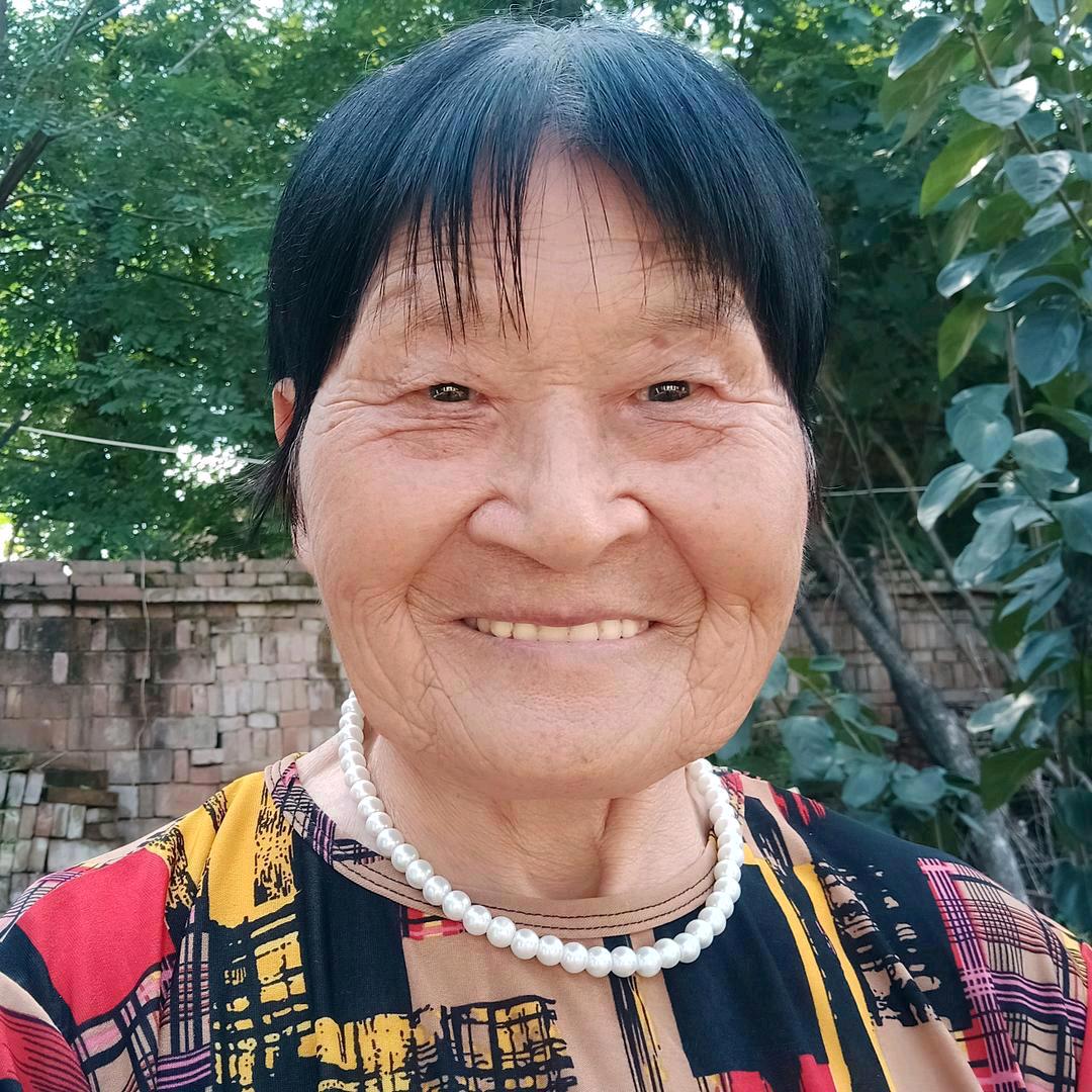 开心大姐。百货。早6:10。