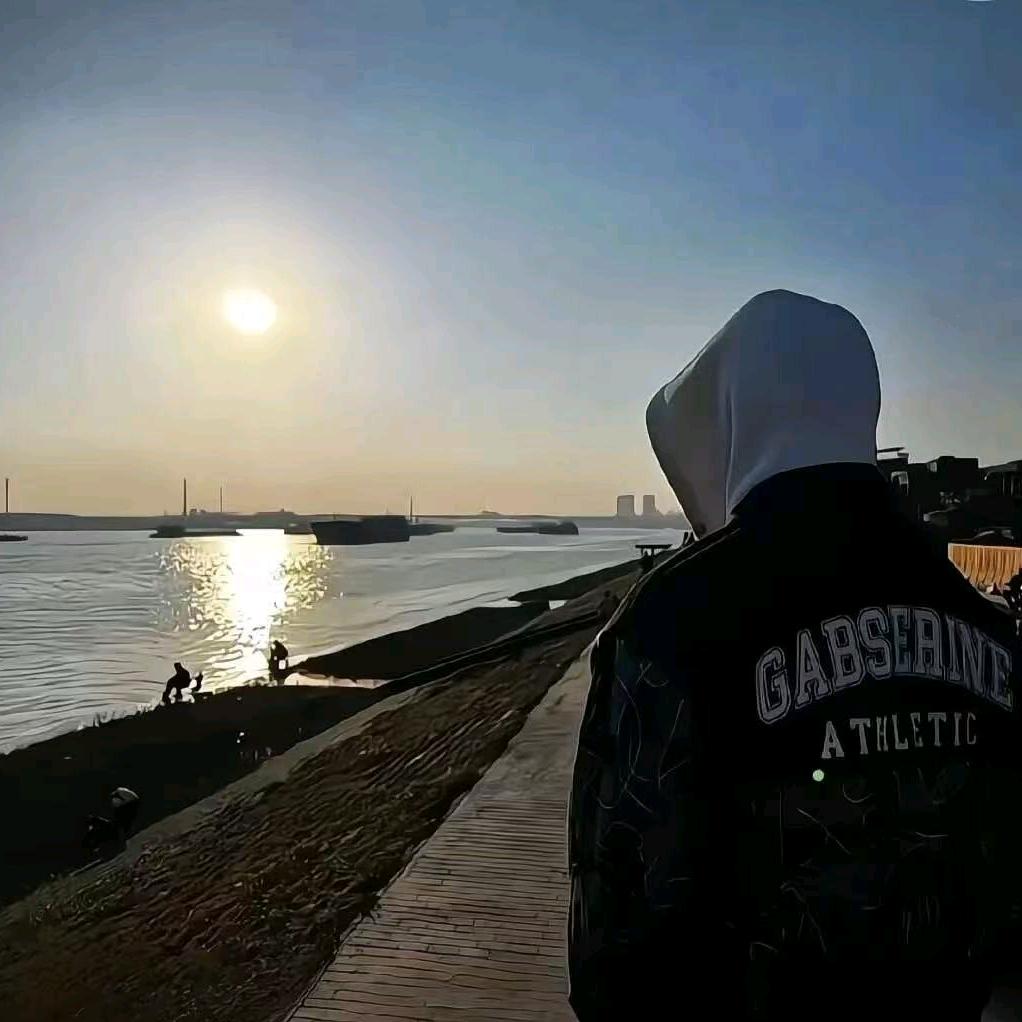 🚬半根᭄꧔ꦿ烟℘烫⸙心এ