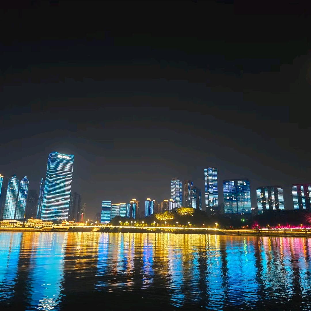 鸿福二手车
