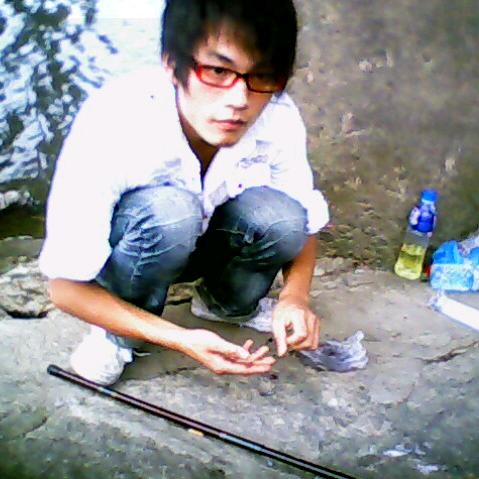 雷哥（吸谁）户外