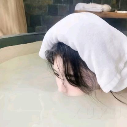 暗示