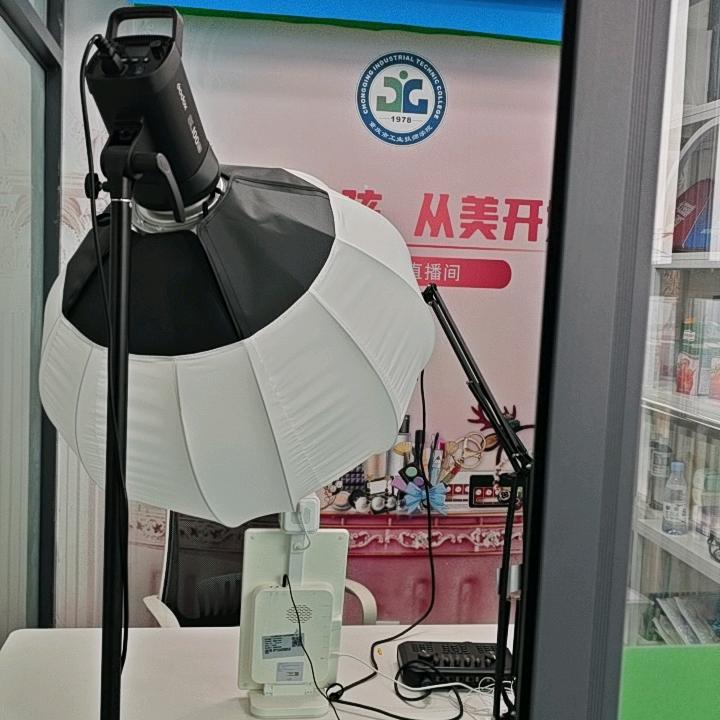 现服直播账号孵化