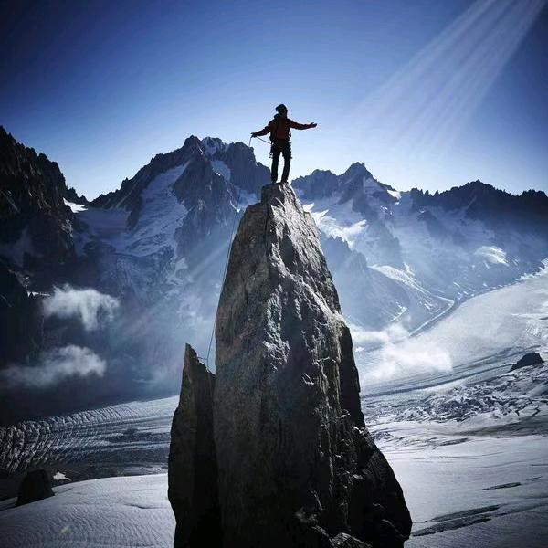 广州碾志富选臻选阁