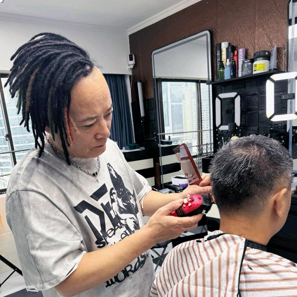 南曹新一派理发店