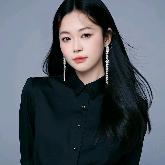 纳苏濮阿依嫫化妆师