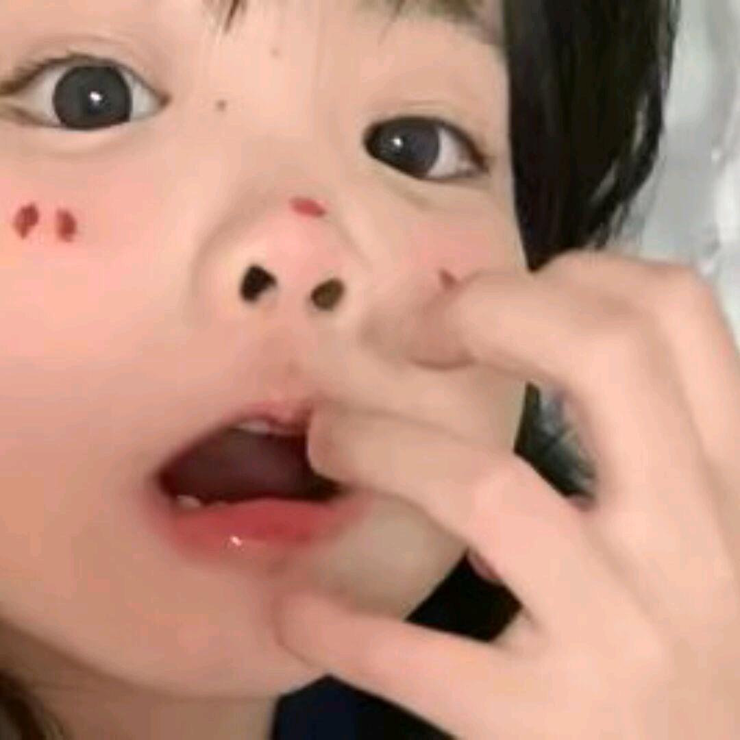 爱舔奶盖的小鱼干