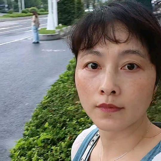 红儿很孤单