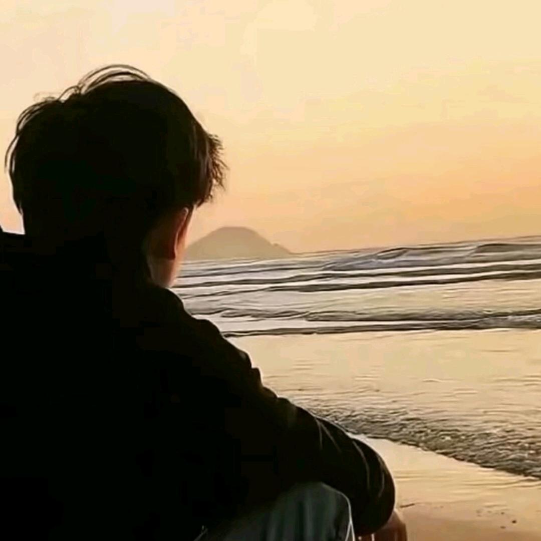 再顾滴梧桐