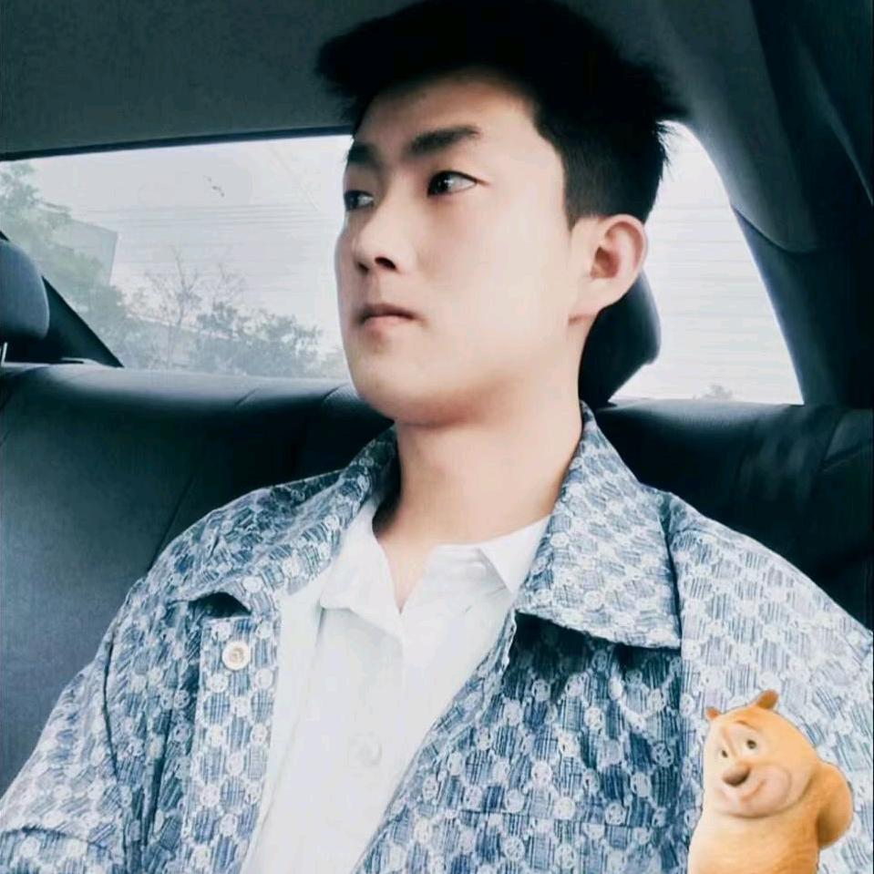 胃疼的七七