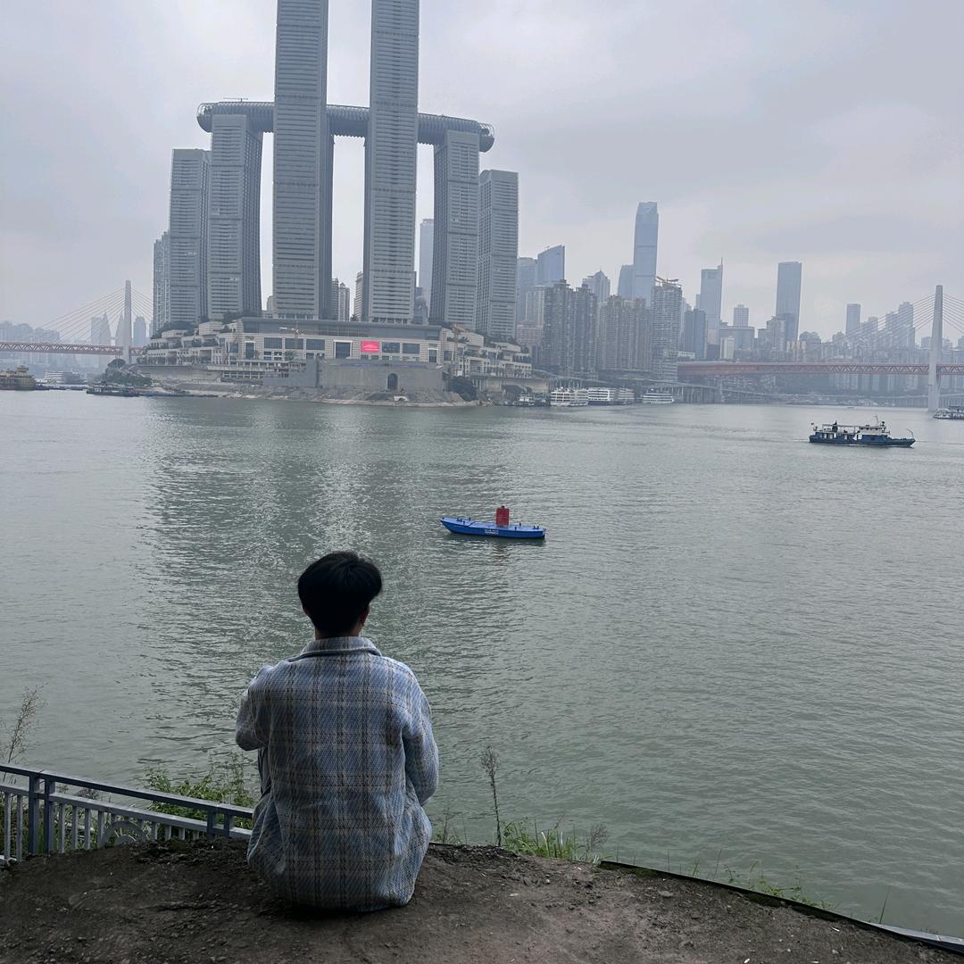 嘉仁