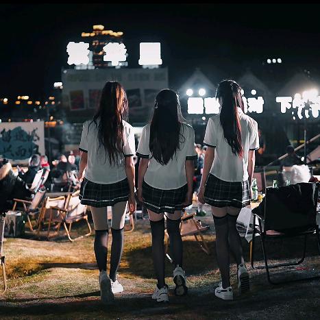 繁华里露营派对酒吧