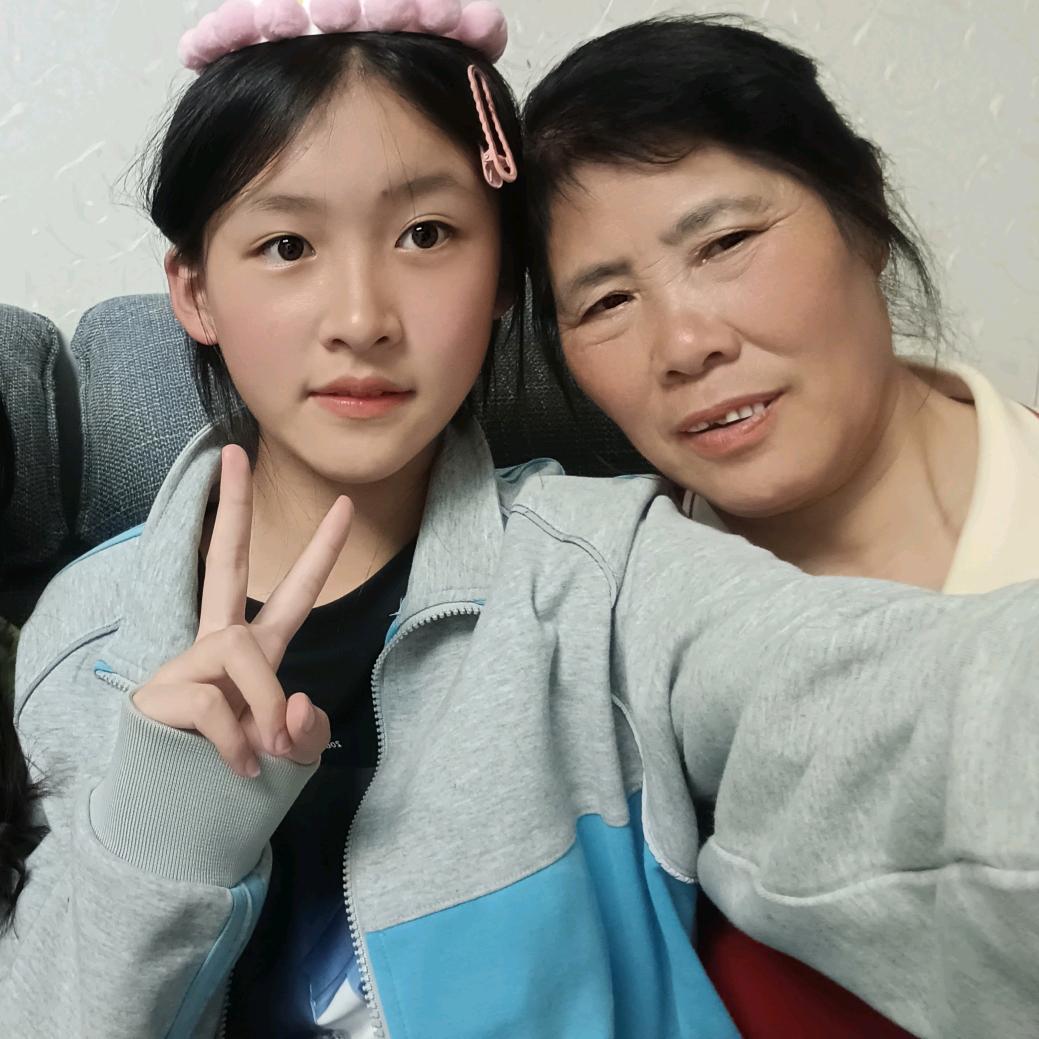 ꒰ঌ罗世琴໒꒱ʕ❤️ʔ