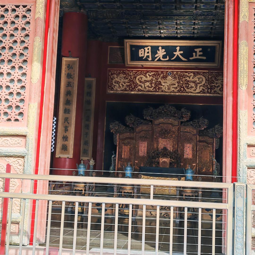 小张（城市摆渡人)