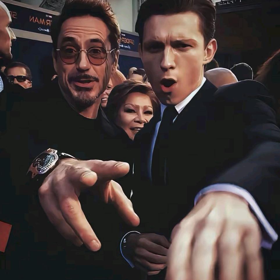 A +    🕷