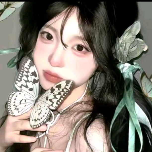 小年糕爱吃🍔和🥥