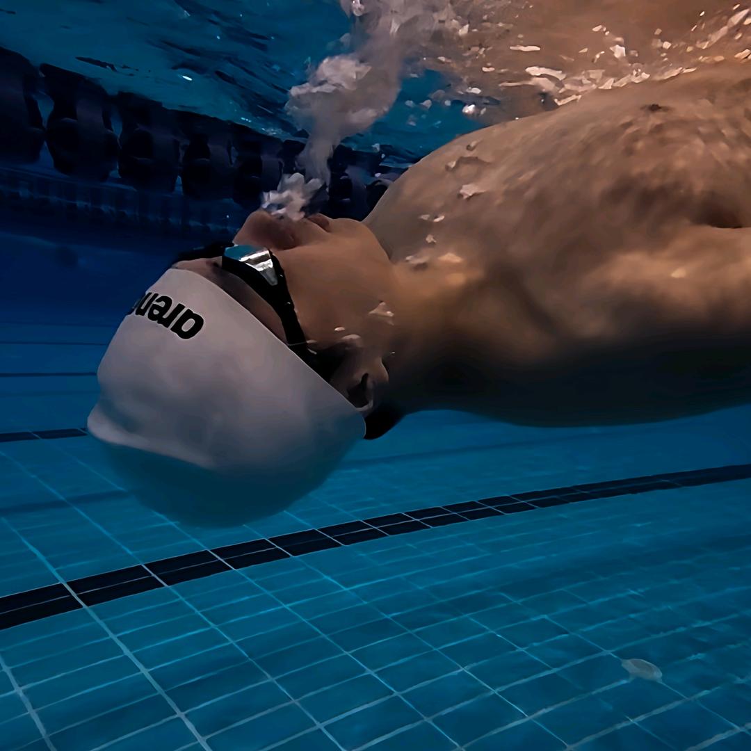 赫诺游泳教练-王誉霏