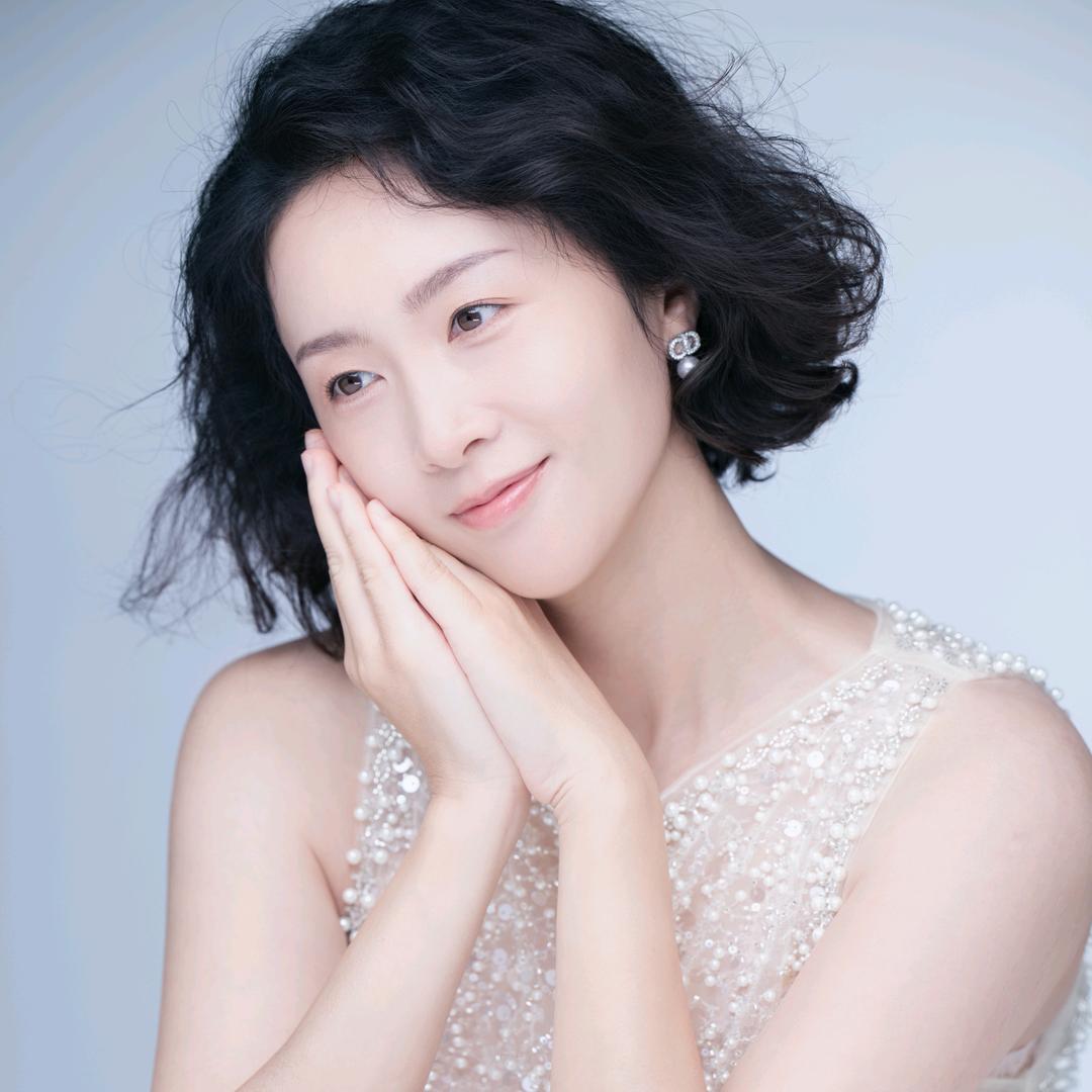 小叶子爱美美哒头像
