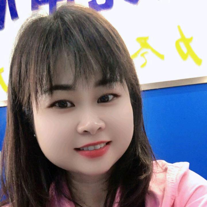 青青爱笑的眼睛