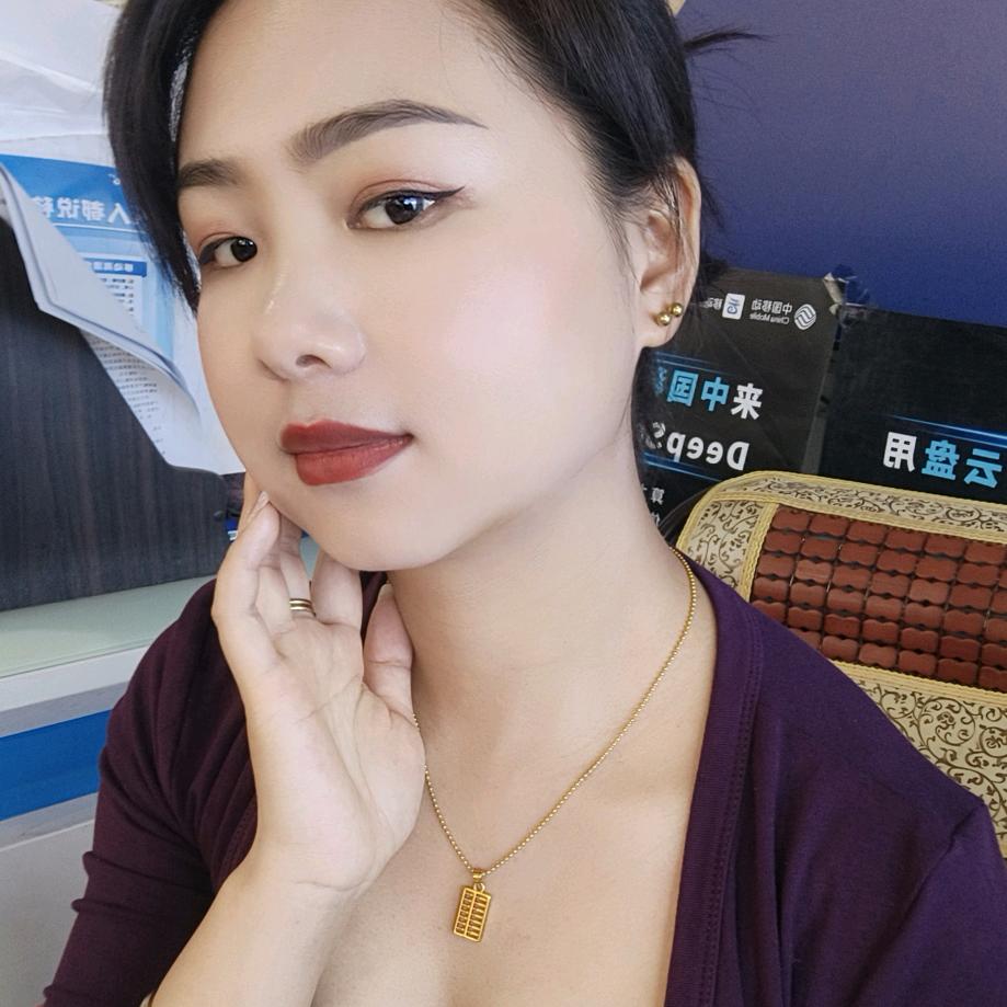 只饮烈酒不谈过往