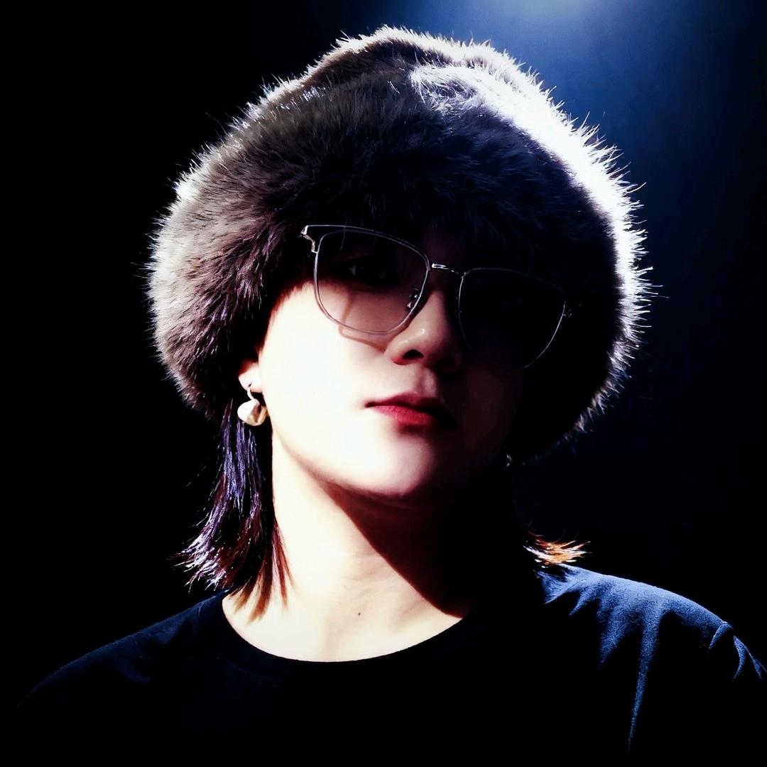 ꧁❦༺༒思༒༻❦꧂