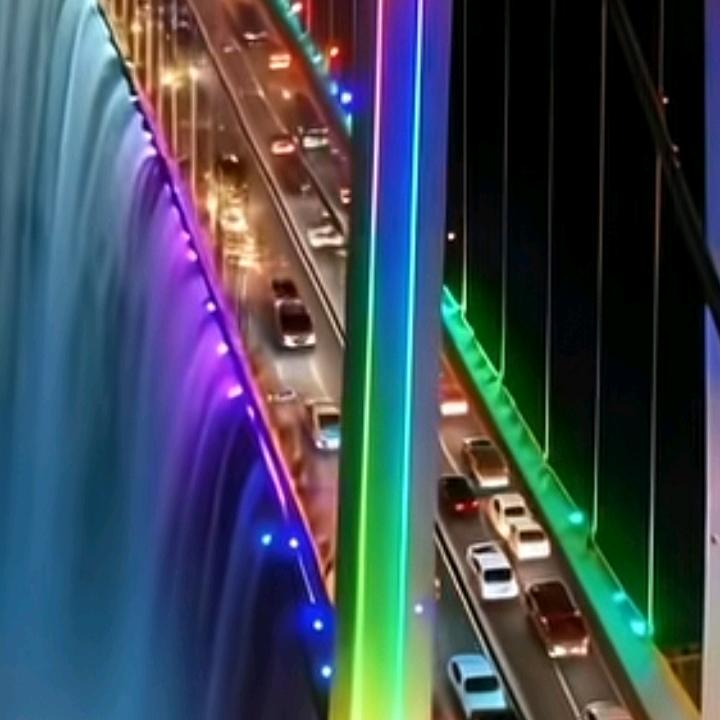 洪亮