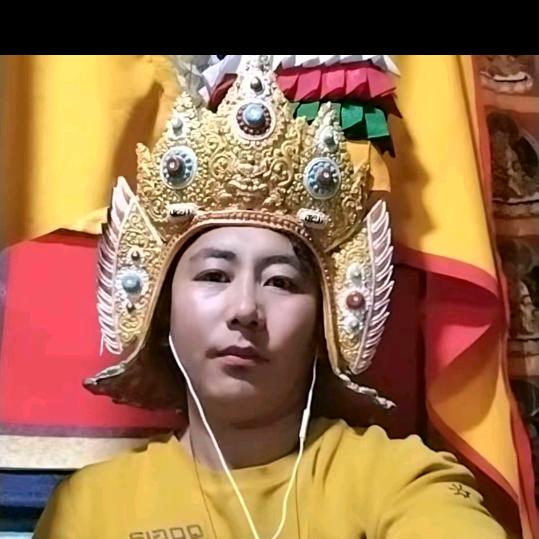 藏语版格萨尔王说唱艺人次南