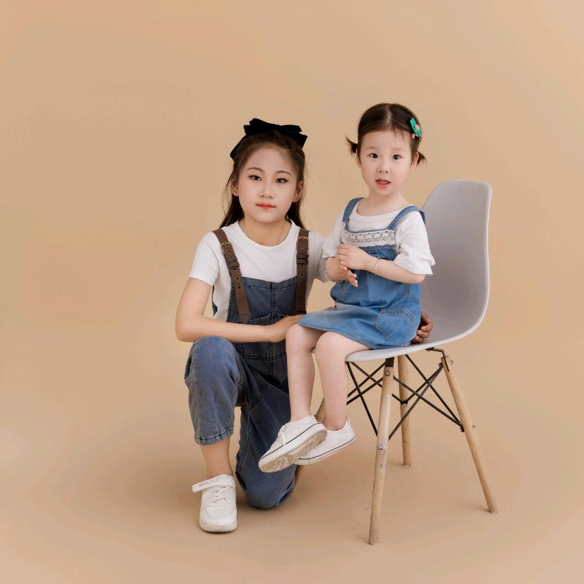 两姐妹的麻麻（不要连点赞连赞拉黑）