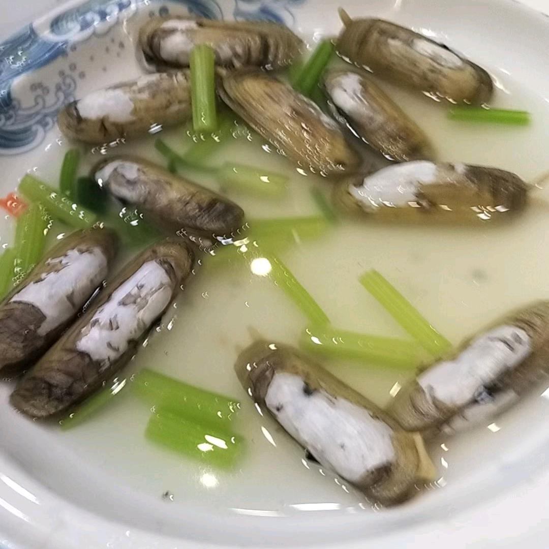 李威铭