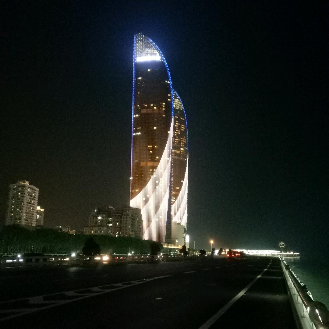 余生随心，别再忆曾经