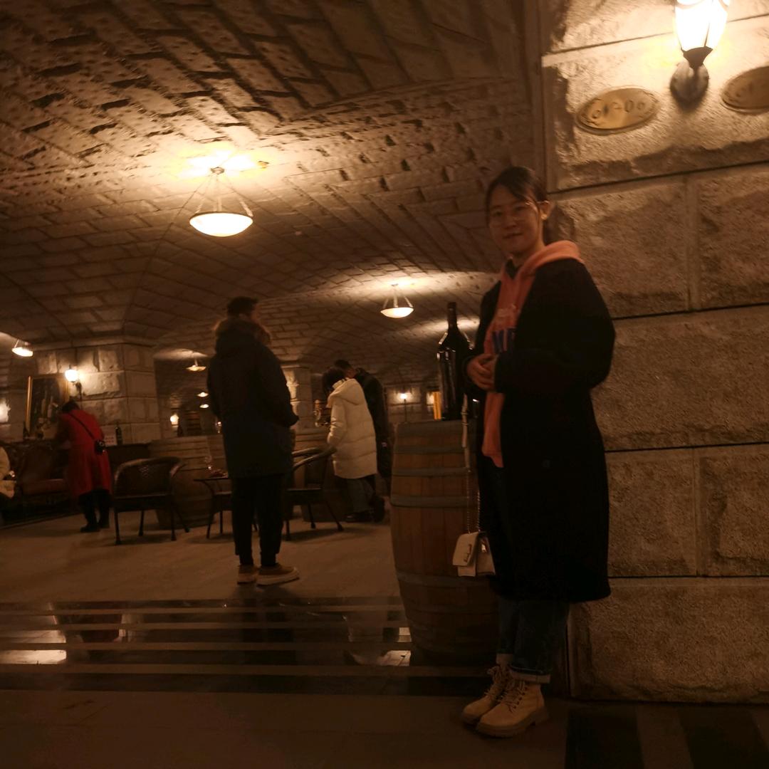 满山的猴子我腚最红