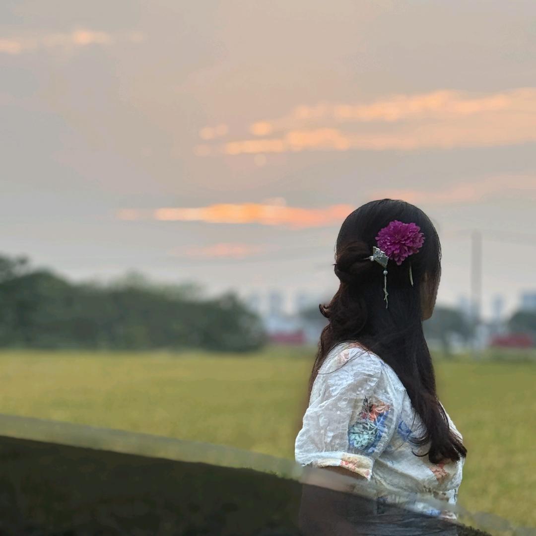 桐籽树下的放牛娃