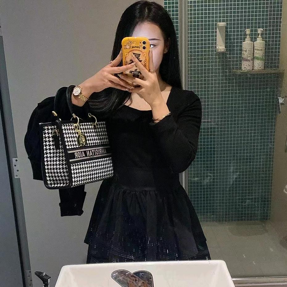 一个大鲤鱼
