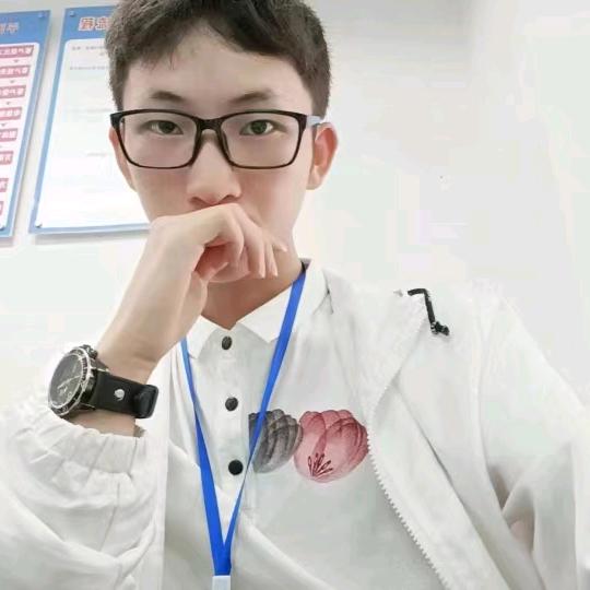 万嘉车道臻城汽车服务--小罗