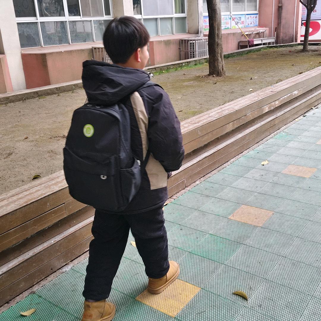 小峻峻