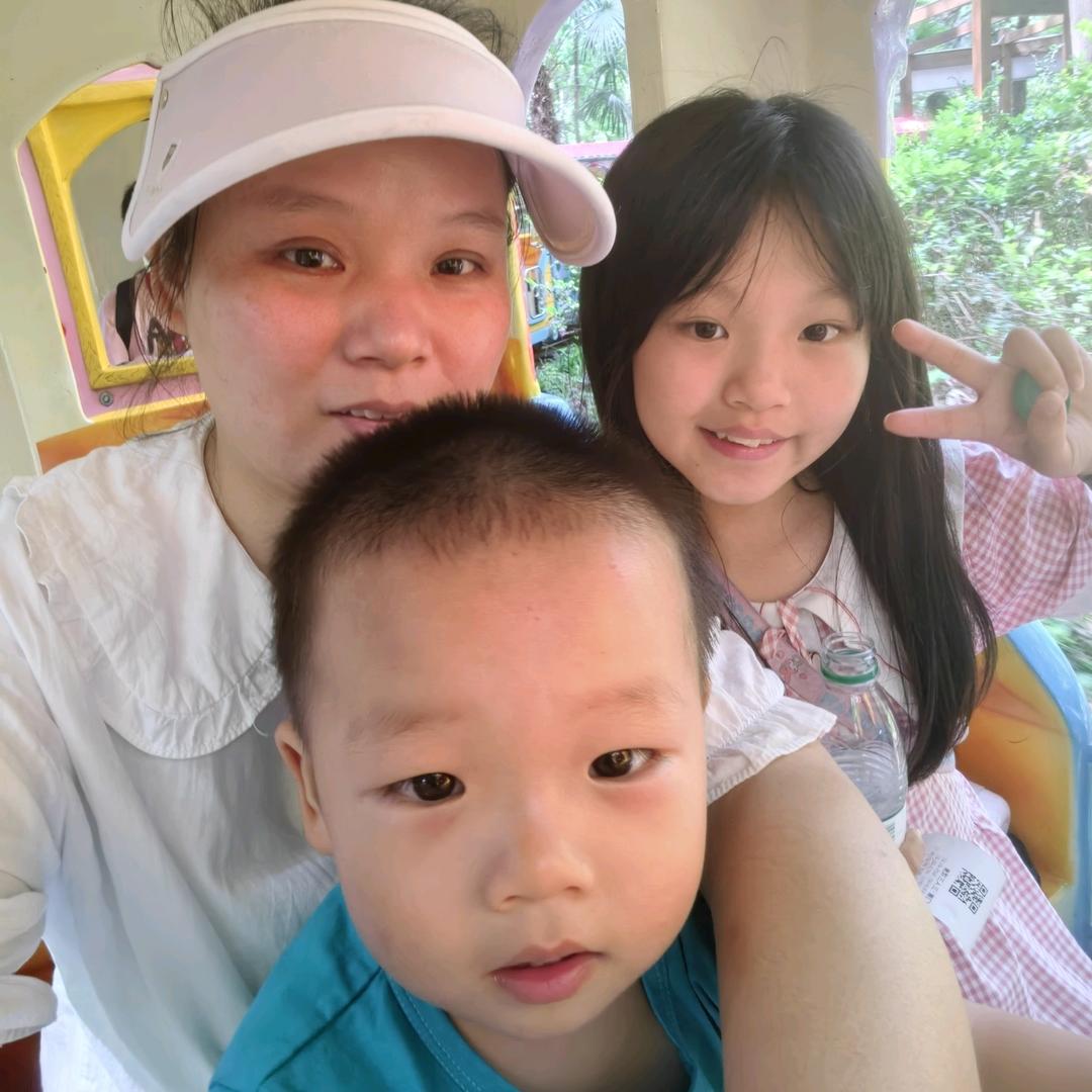 @小小