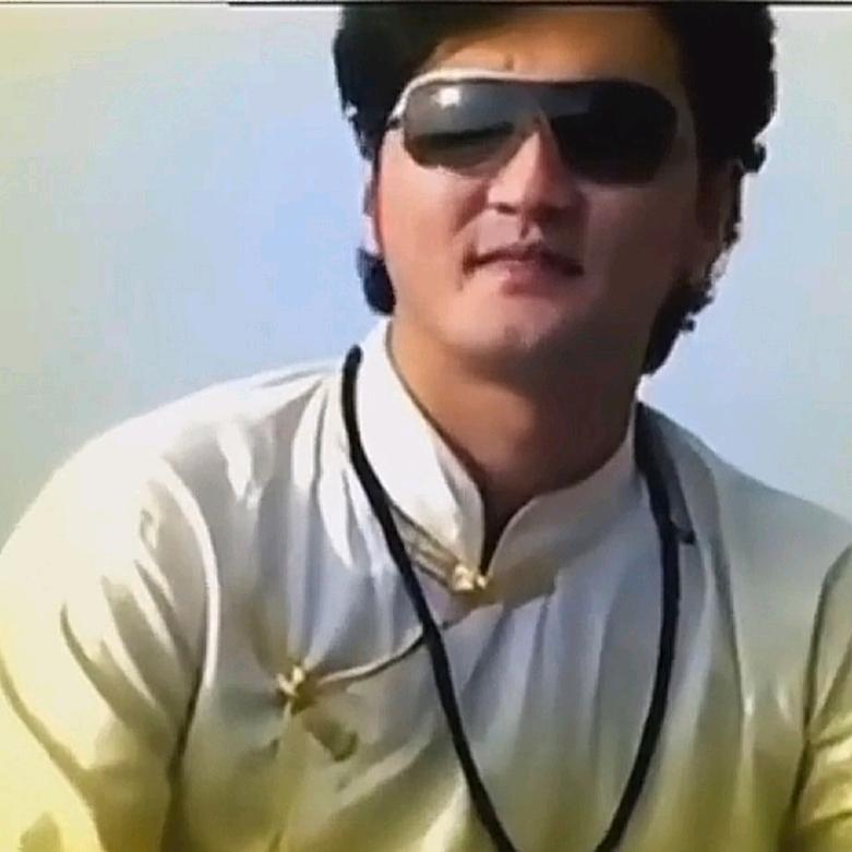 洛吉