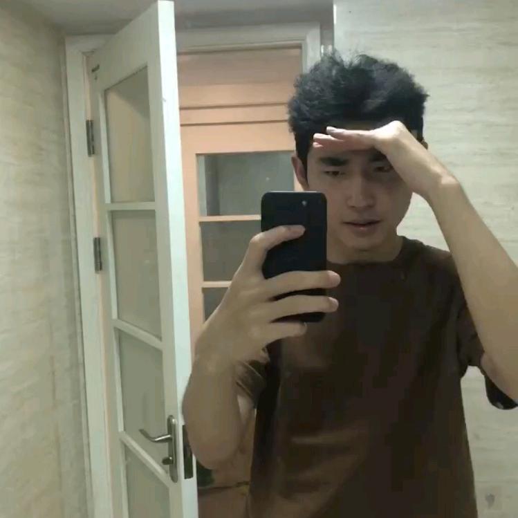 小鸟依人的童