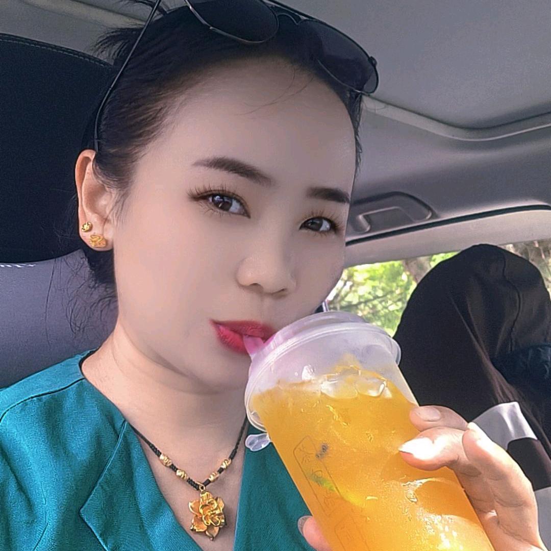 甜姐，艳鸾傣味饭店