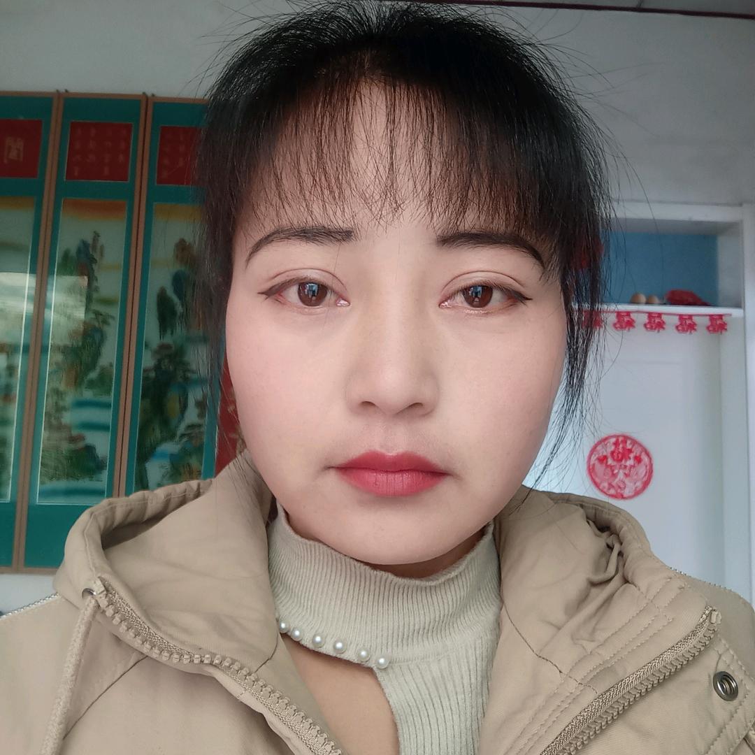 霞姐（养大鹅）