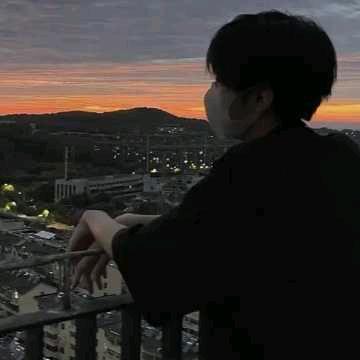 生如逆旅，一苇以航