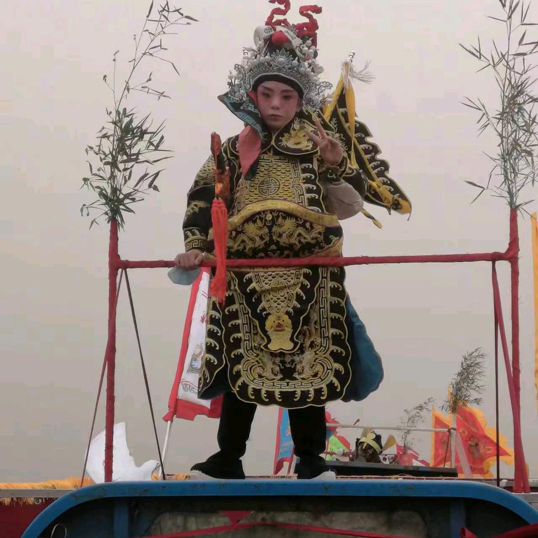 <(´ 忕՞)ਊ( ՞佪 )>