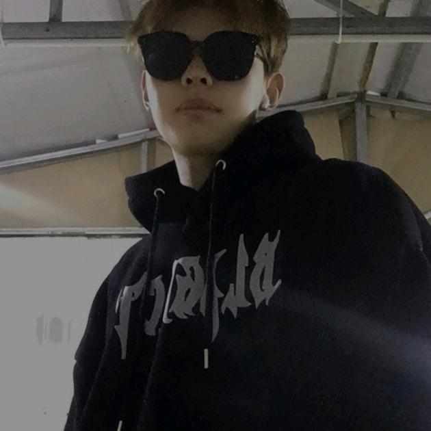 w杨·