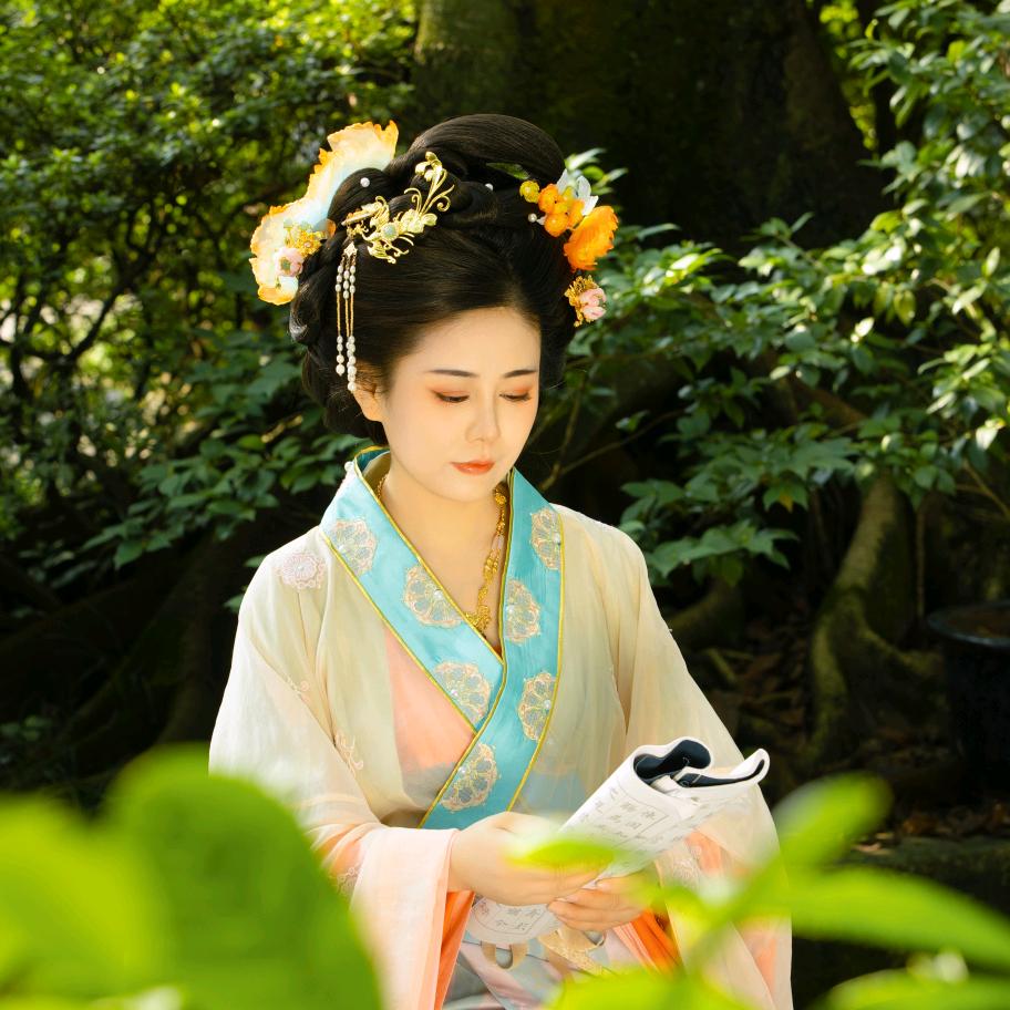 《礼宴巴国》～语馨