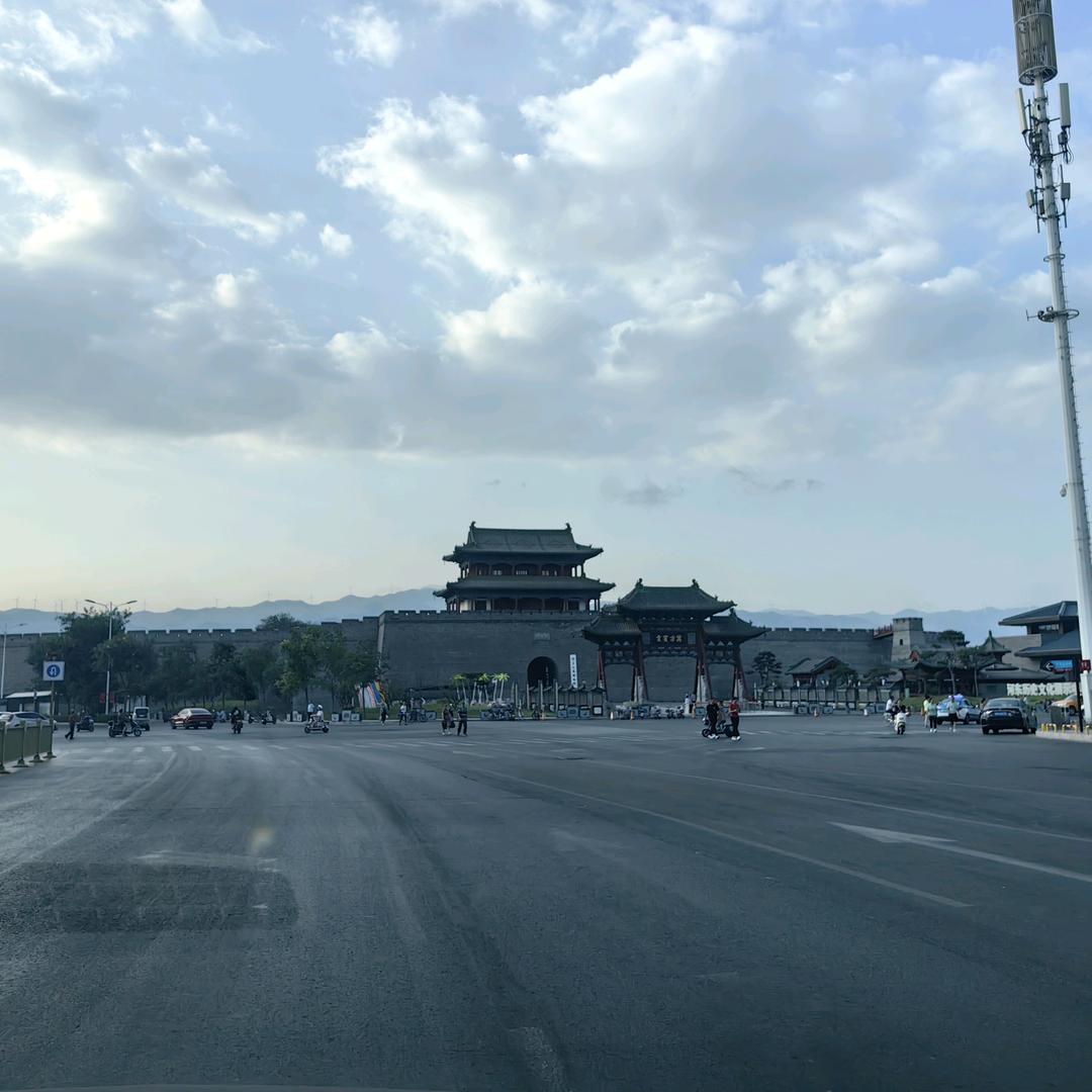 语默（）