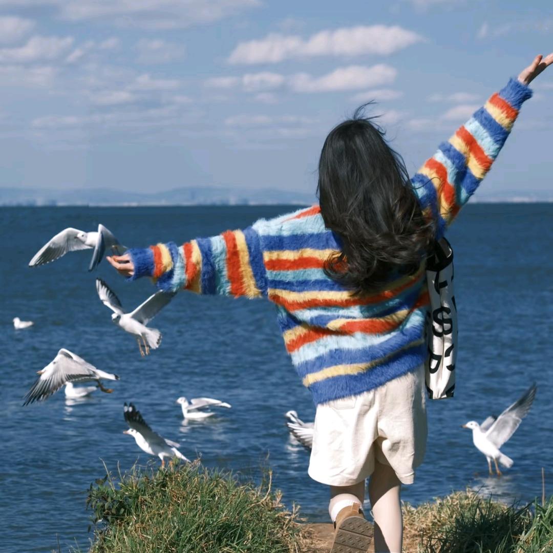 旅行推荐官橙子