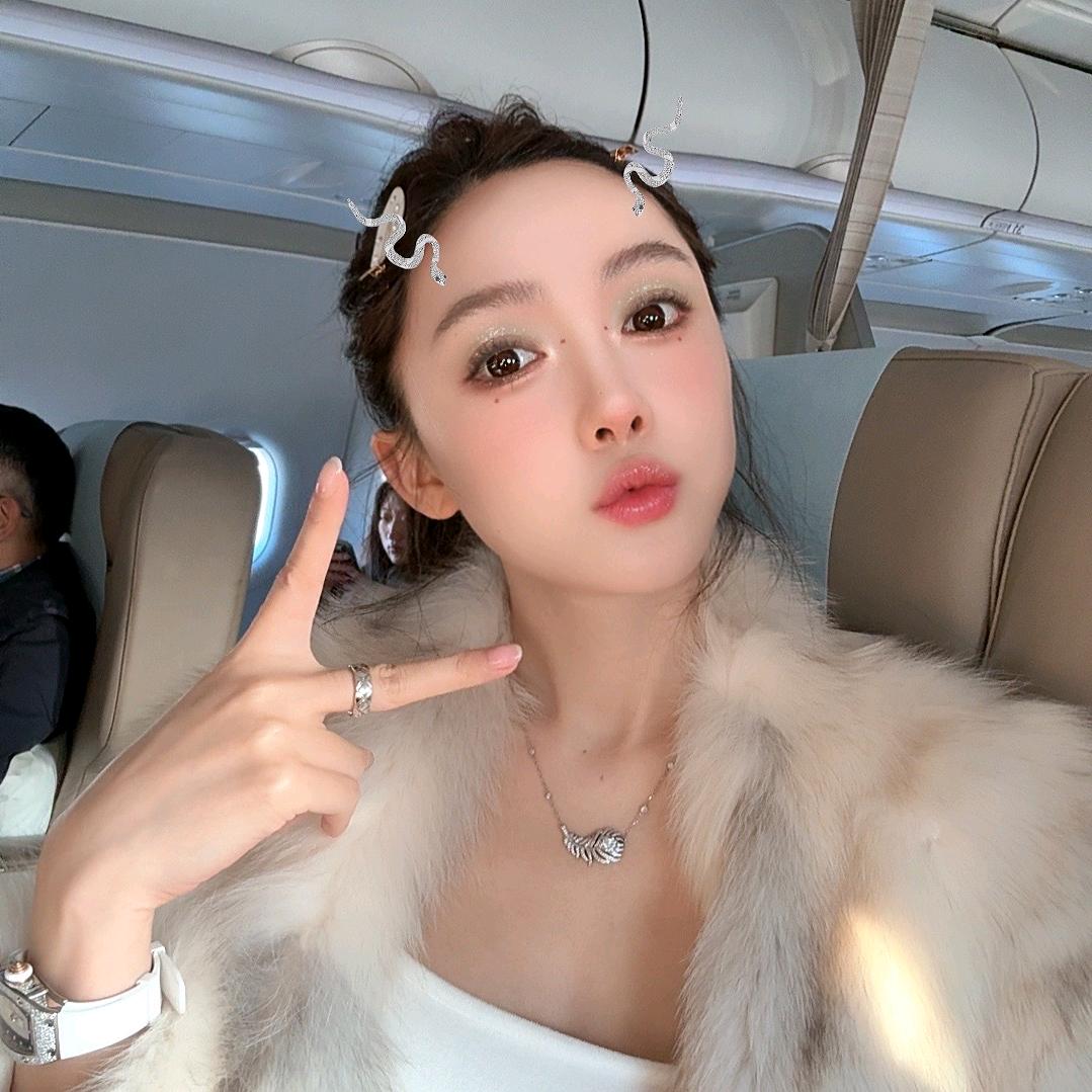 田娇baby直播穿搭爆款