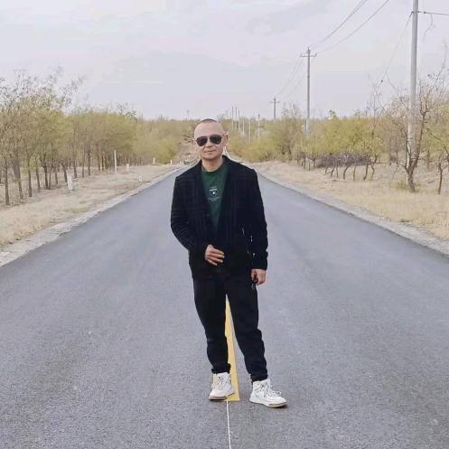 阿平’>'-'\‘了LV\一//0\\/